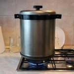 Smokehouse on a gas stove: principle of operation, pros and cons