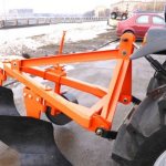 DIY reversible plow for a mini tractor
